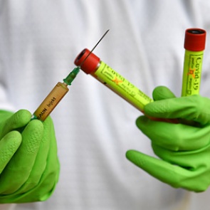 В ВОЗ назвали сроки получения вакцины от коронавируса