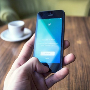 Звонили из ГИБДД, просили зайти, забрать штраф. А можно я не пойду?