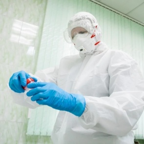 Первая в мире вакцина от COVID-19 зарегистрирована в России