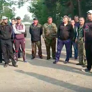 В Канске водители и операторы мусоровозов устроили забастовку