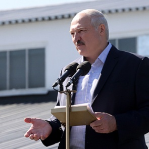 Лукашенко обвинил оппозицию в попытке захвата власти