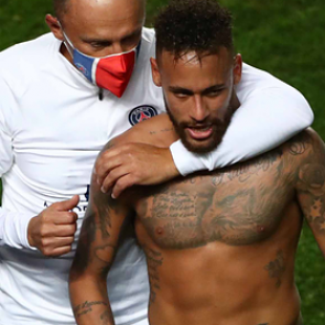 Неймар оказался под угрозой дисквалификации из-за обмена футболками