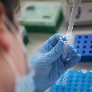 В России создадут вакцину для защиты от неизвестных коронавирусов