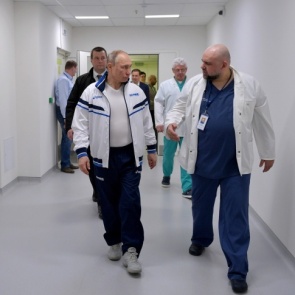 «Количество пациентов растет»: главврач Коммунарки дал прогноз по коронавирусу