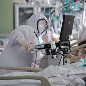 Врач описал поражения центральной нервной системы при коронавирусе