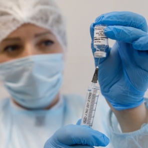 Кому и как будут делать прививки: 7 вопросов про вакцинацию от коронавируса