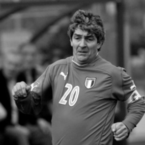 Умер итальянский футболист Паоло Росси
