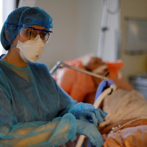 Выявлена усложняющая течение COVID-19 особенность иммунитета