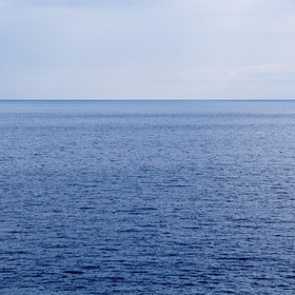 В Каспийском море появился лед аномальной толщины