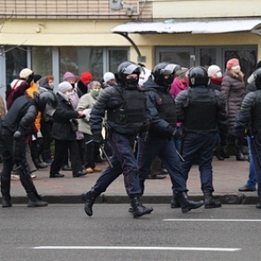 В Минске на акциях протеста снова начались задержания