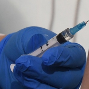 Минздрав отчитался о 800 тысячах привитых от коронавируса россиянах