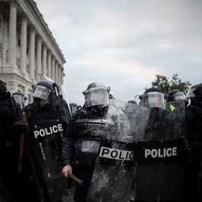 Число погибших в результате штурма Капитолия достигло 5