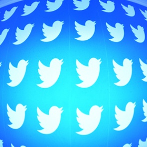 Twitter заблокировал аккаунт вакцины «Спутник V»