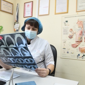 Минздрав сократил число препаратов для лечения COVID-19 и рассказал о рисках развития туберкулеза у пациентов