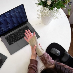 Боль в запястье: что такое туннельный синдром и как его можно вылечить