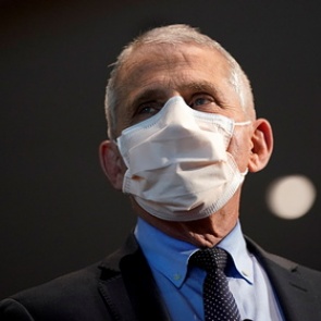 США посоветовали отказаться от вакцины AstraZeneca