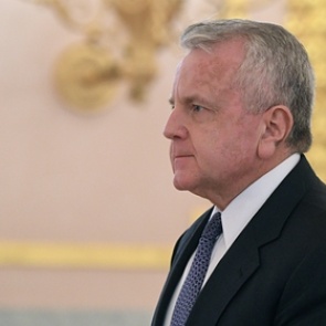 Посол США в Москве отказался покидать Россию