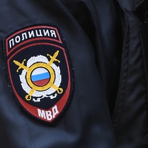 Тело полицейского обнаружили около гипермаркета в Екатеринбурге