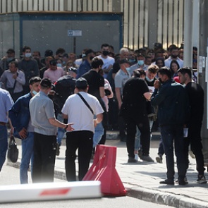 Правительство рассмотрит вопрос о вакцинации иностранцев от COVID-19