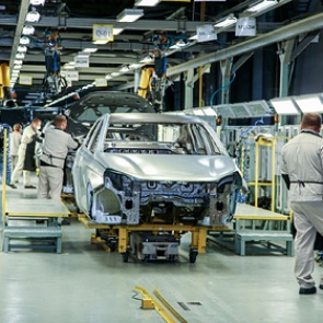 Новые автомобили Lada резко подорожают