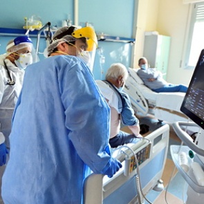 Иммунолог раскрыл особенности «лямбда»-штамма коронавируса