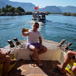 Раскрыта стоимость отдыха на популярных зарубежных курортах этим летом