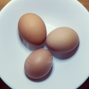 Диетолог назвал лучшие продукты для перекуса перед сном