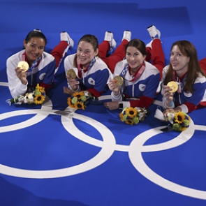 Путин поздравил российских рапиристок с победой на Олимпиаде в Токио