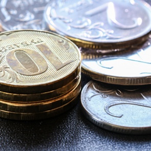 В Госдуме предложили в три раза увеличить размер налогового вычета