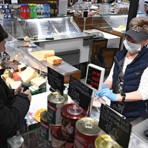 В Госдуме предложили ввести продовольственные сертификаты для малоимущих россиян