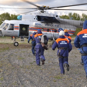 Вертолет Ми-8 с 16 людьми упал в Кроноцком заповеднике на Камчатке