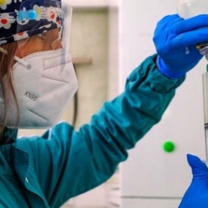 Врач рассказала о постковидном синдроме у трети переболевших COVID-19