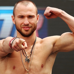 «Это будет грандиозное шоу»: в Красноярске состоится бой российского боксера Беспутина с мексиканцем Пинтором