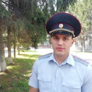 В Ачинском районе участковый обезвредил медведя, вышедшего к сельской школе