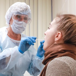 За сутки ковидом заболели 374 жителя Красноярского края. Умерли 24 зараженных