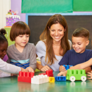 Городские власти поздравляют с Днем работников дошкольного образования