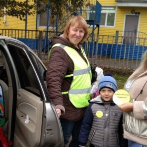 В Ачинске родительский патруль проверил водителей, перевозящих детей в автомобиле