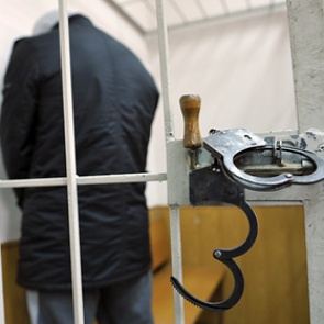 В Госдуме захотели ужесточить наказание за изнасилование детей