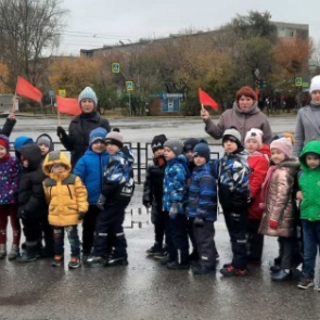 Педагоги и родители знакомят юных ачинцев с безопасными маршрутами своего микрорайона