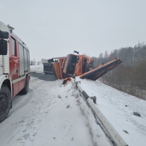 Госавтоинспекцией Ачинска проводится проверка по факту ДТП со снегоуборочной техникой