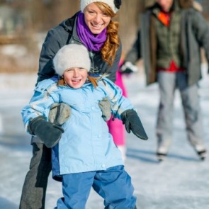 Для ачинцев и гостей города открываются ледовые уличные катки