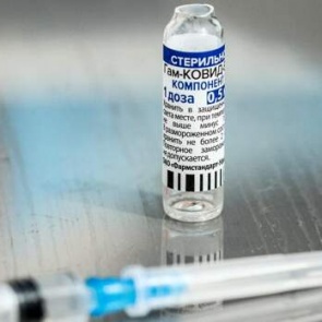 Врач назвал оптимальный срок ревакцинации для защиты от омикрон-штамма