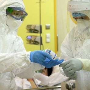 Вирусолог оценил риск возникновения новых гибридов дельты и омикрона