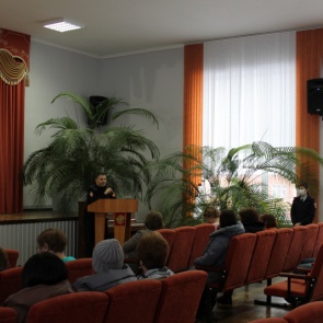 Представитель отдела полиции Ачинска в режиме видеоконфенцсвязи провел рабочую встречу с работниками сферы образования