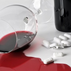 Фармаколог назвал несовместимые с алкоголем лекарства