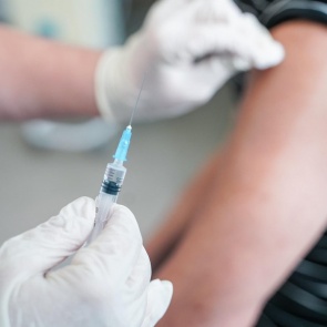 Красноярских школьников готовят к вакцинации от коронавируса