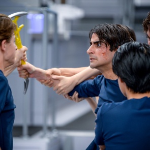 Поколение Вояджер (2020) - Покорные подростки, выращенные для космической миссии, открывают мир эмоций. Сай-фай от автора «Дивергента»