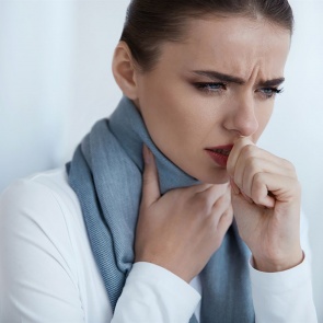 Врач описал характер кашля при заражении омикроном