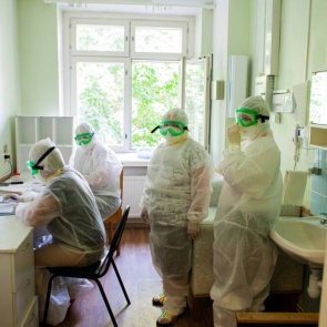 В Роспотребнадзоре ответили на вопрос о превращении COVID-19 в сезонную инфекцию