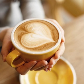 Невролог рекомендовал переболевшим омикроном отказаться от кофе